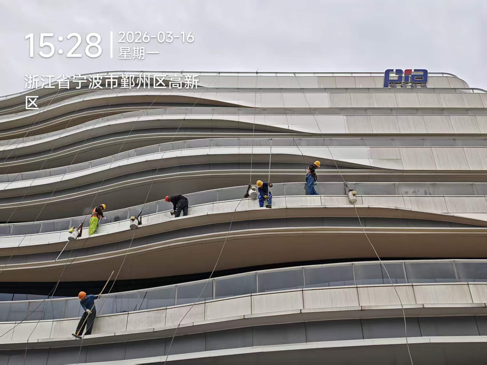 平湖高空外墙幕墙清洗